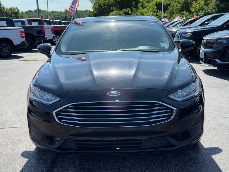 Ford Fusion Vehicle Full-screen Gallery Image 09