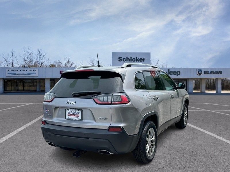 Jeep Cherokee Vehicle Full-screen Gallery Image 03