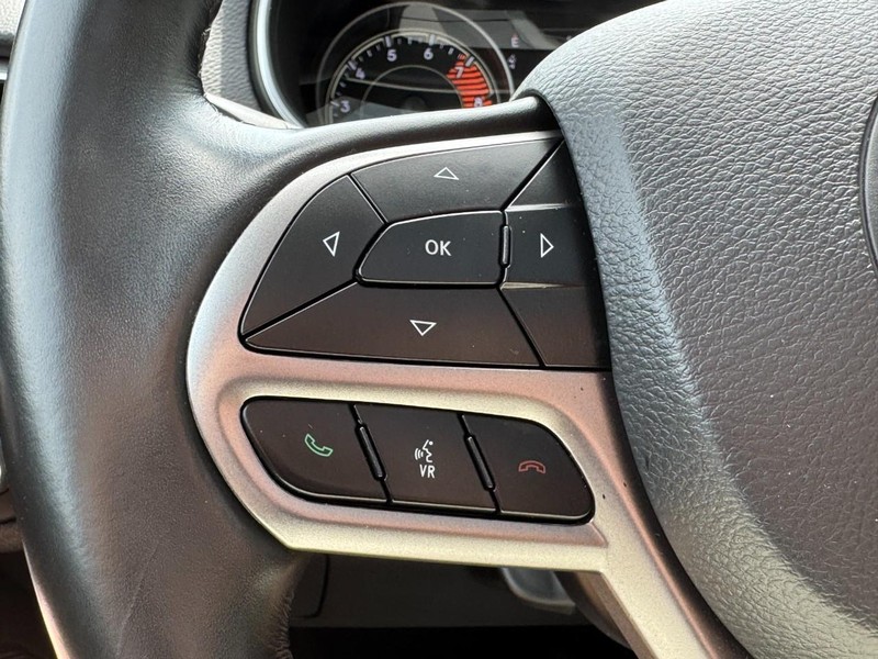 Jeep Cherokee Vehicle Full-screen Gallery Image 18