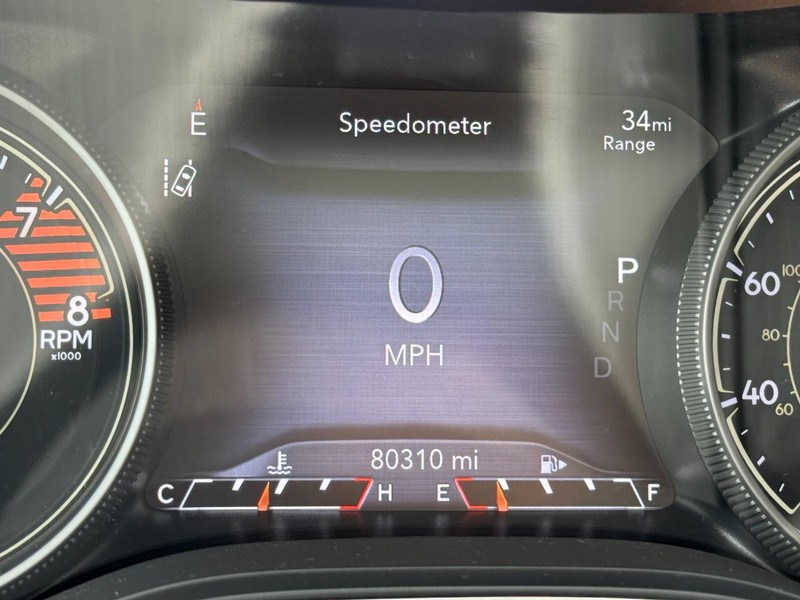 Jeep Cherokee Vehicle Full-screen Gallery Image 20
