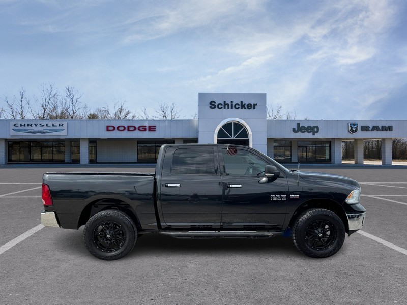 Ram 1500 Vehicle Full-screen Gallery Image 02