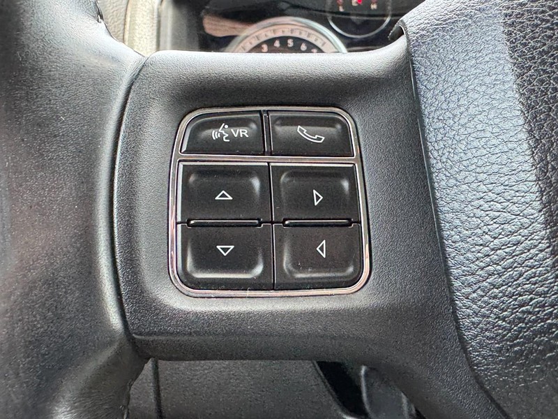 Ram 1500 Vehicle Full-screen Gallery Image 16