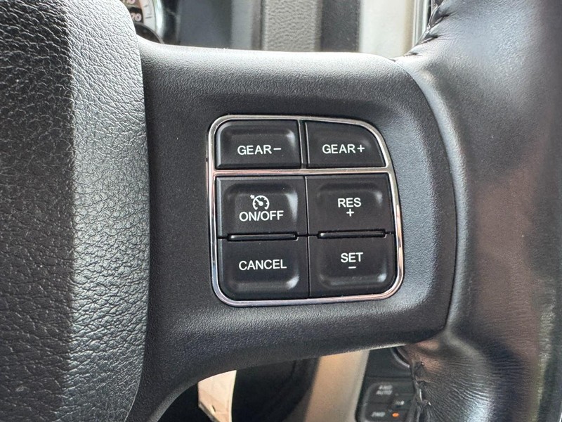 Ram 1500 Vehicle Full-screen Gallery Image 17