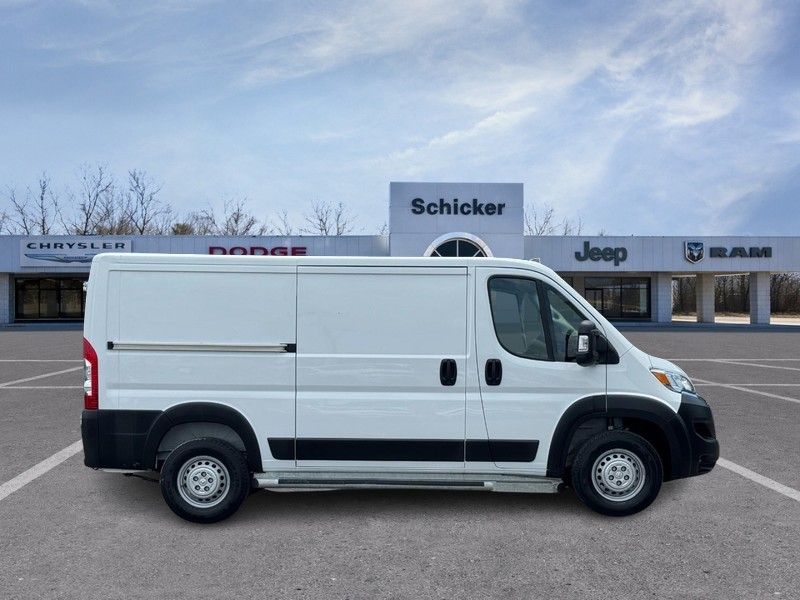 Ram ProMaster Cargo Van Vehicle Full-screen Gallery Image 02