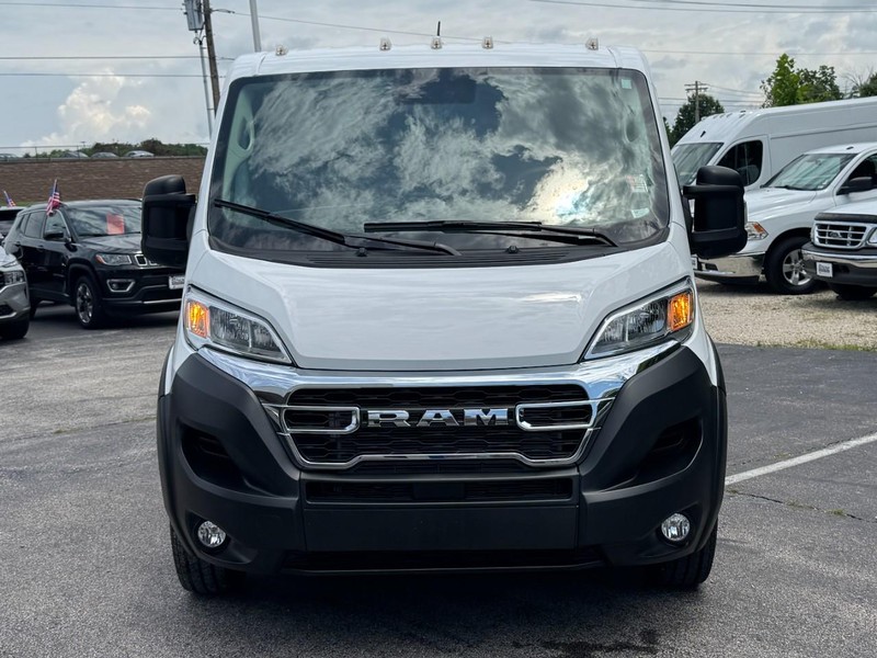 Ram ProMaster Cargo Van Vehicle Full-screen Gallery Image 09
