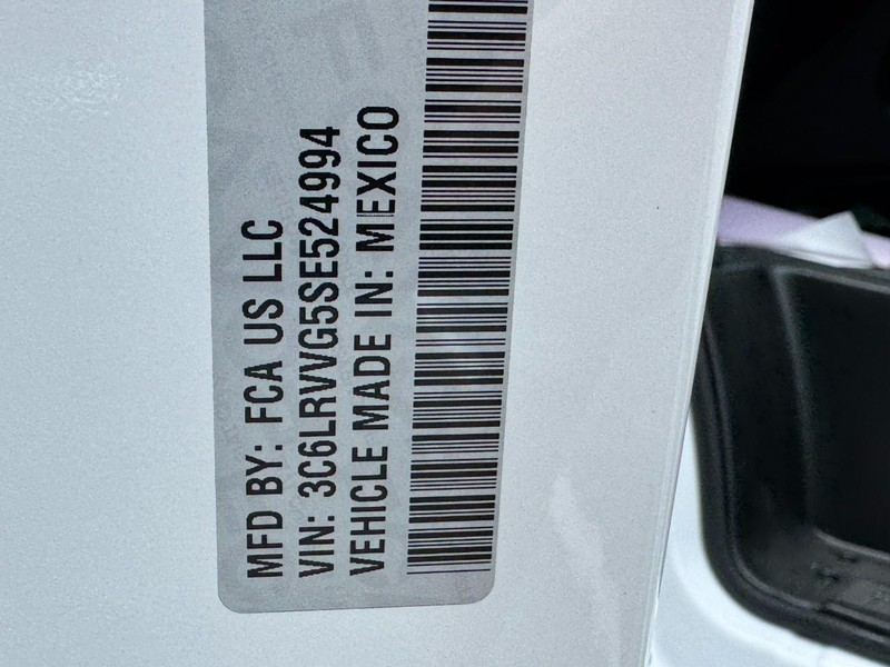 Ram ProMaster Cargo Van Vehicle Full-screen Gallery Image 20