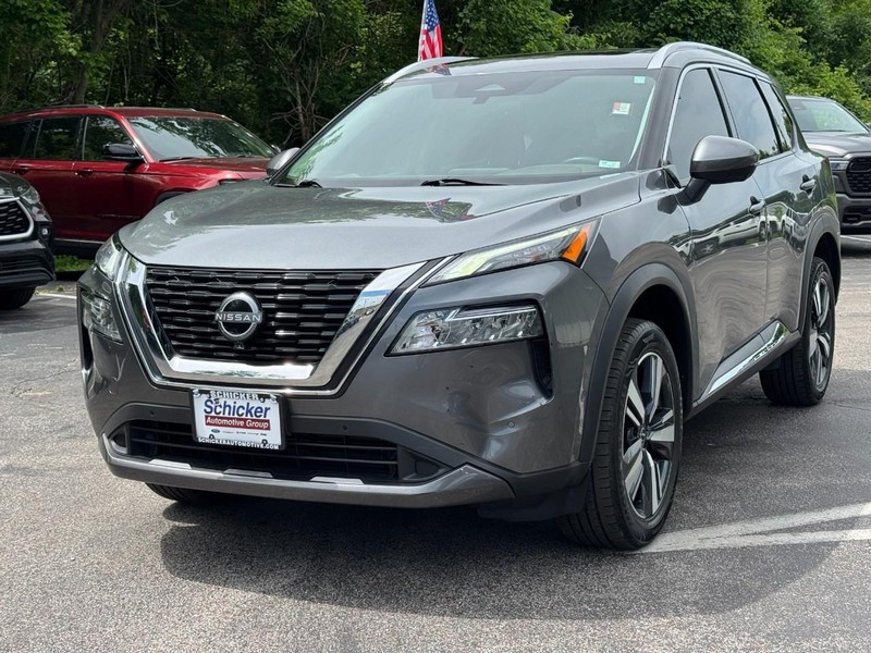 Nissan Rogue Vehicle Full-screen Gallery Image 08