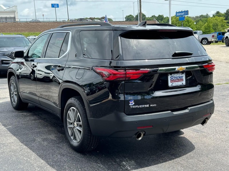 Chevrolet Traverse Vehicle Full-screen Gallery Image 06