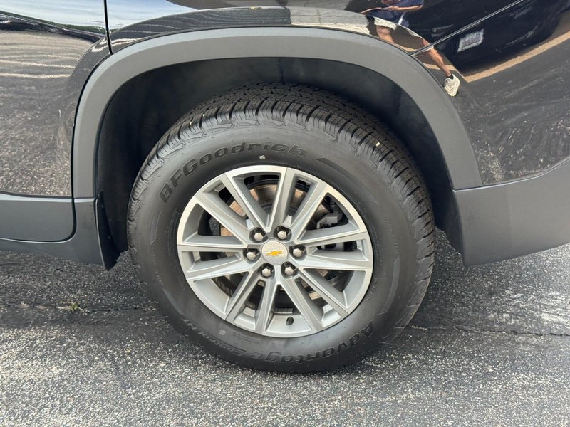 Chevrolet Traverse Vehicle Full-screen Gallery Image 07