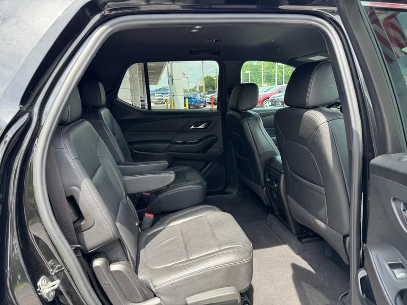 Chevrolet Traverse Vehicle Full-screen Gallery Image 10