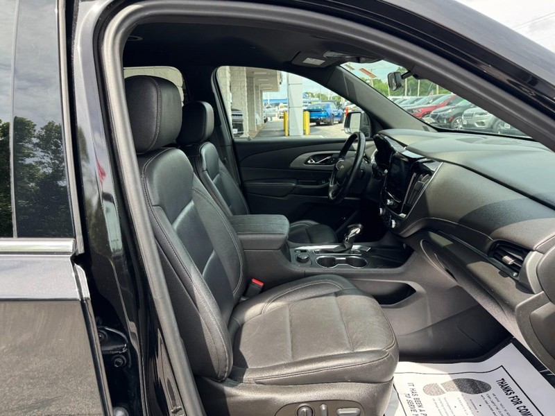 Chevrolet Traverse Vehicle Full-screen Gallery Image 16