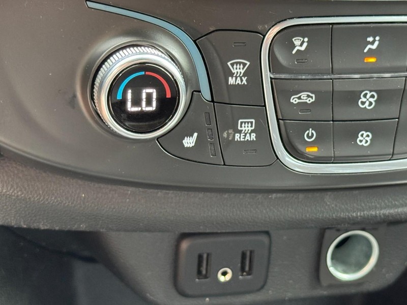 Chevrolet Traverse Vehicle Full-screen Gallery Image 21