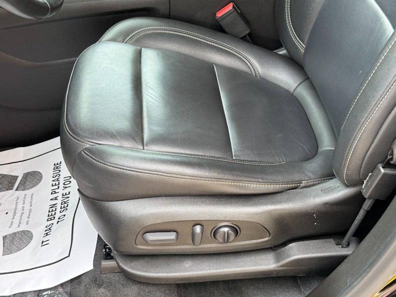 Chevrolet Traverse Vehicle Full-screen Gallery Image 24