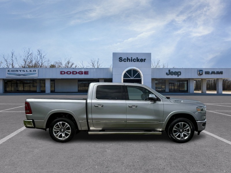 Ram 1500 Vehicle Full-screen Gallery Image 02