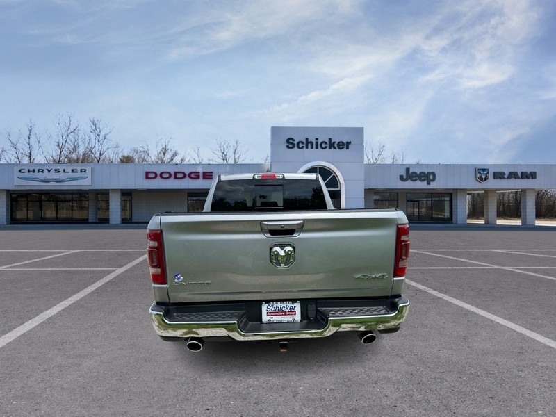 Ram 1500 Vehicle Full-screen Gallery Image 04