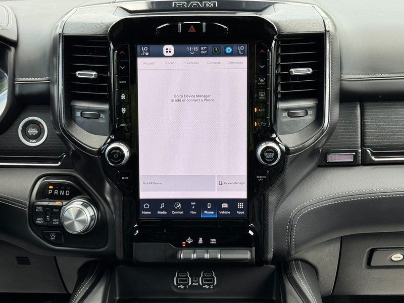 Ram 1500 Vehicle Full-screen Gallery Image 13