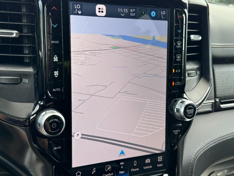 Ram 1500 Vehicle Full-screen Gallery Image 22