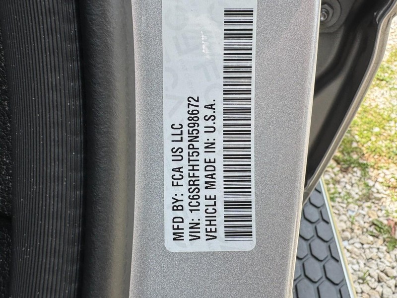 Ram 1500 Vehicle Full-screen Gallery Image 26