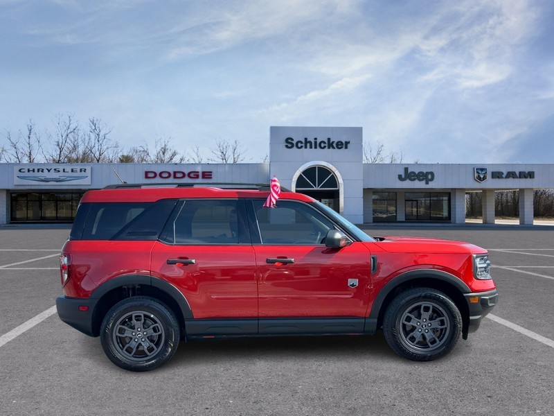 Ford Bronco Sport Vehicle Full-screen Gallery Image 02