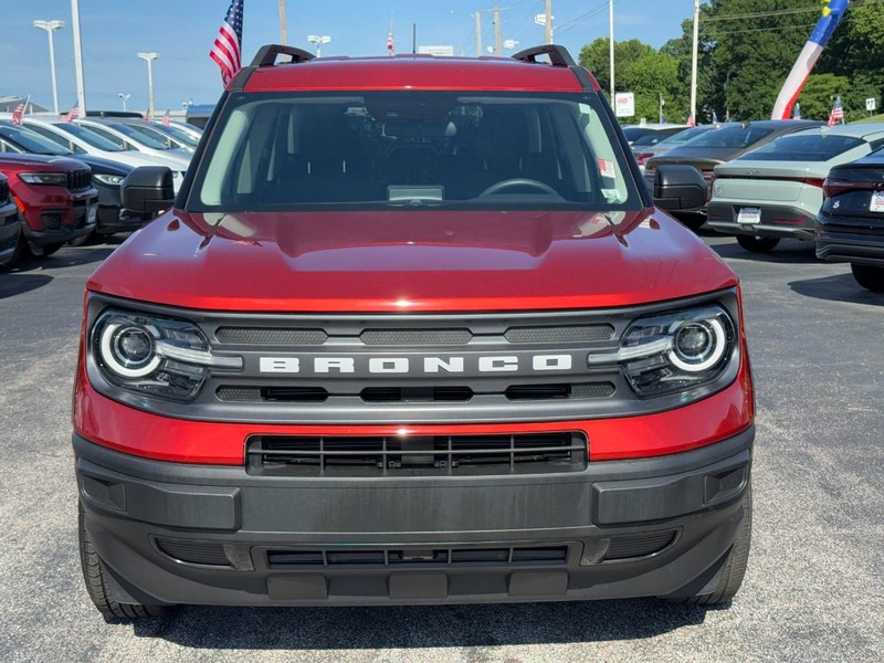 Ford Bronco Sport Vehicle Full-screen Gallery Image 09
