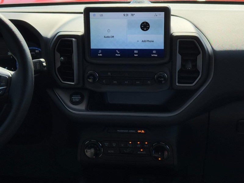 Ford Bronco Sport Vehicle Full-screen Gallery Image 13