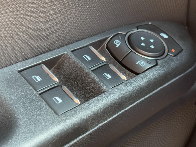 Ford Bronco Sport Vehicle Full-screen Gallery Image 22