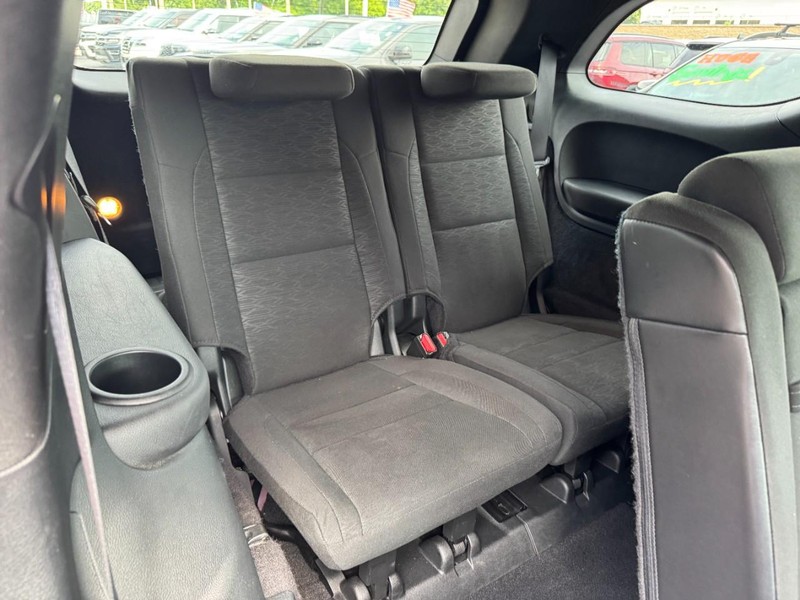 Dodge Durango Vehicle Full-screen Gallery Image 11