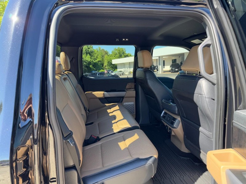 Ford F-150 Vehicle Full-screen Gallery Image 10