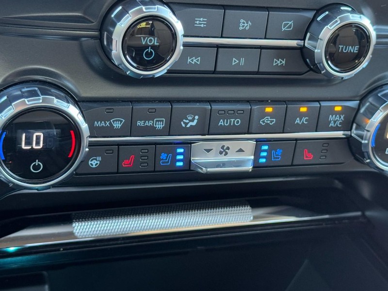 Ford F-150 Vehicle Full-screen Gallery Image 20