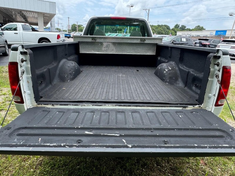 Ford F-150 Vehicle Full-screen Gallery Image 05