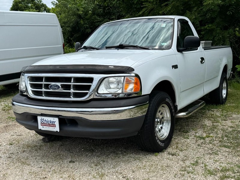 Ford F-150 Vehicle Full-screen Gallery Image 08
