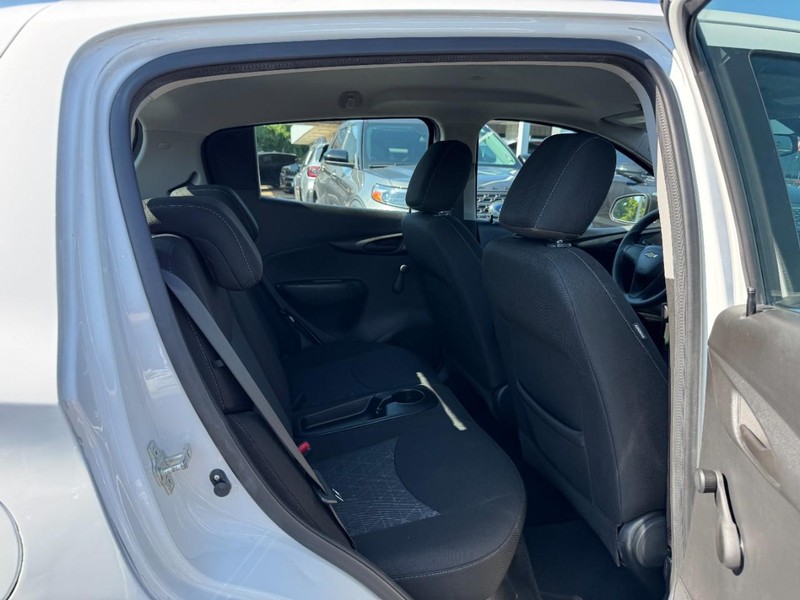 Chevrolet Spark Vehicle Full-screen Gallery Image 10