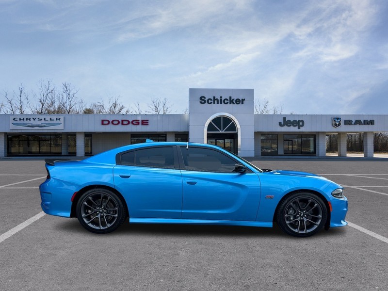 Dodge Charger Vehicle Full-screen Gallery Image 02