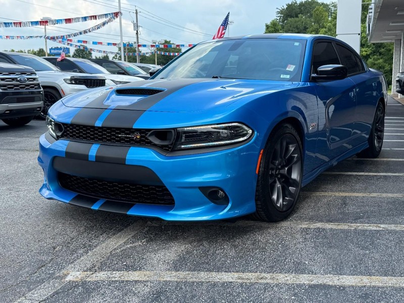 Dodge Charger Vehicle Full-screen Gallery Image 08