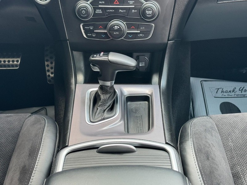 Dodge Charger Vehicle Full-screen Gallery Image 14