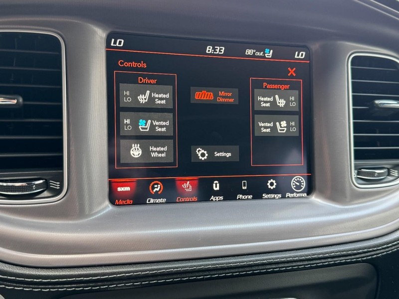 Dodge Charger Vehicle Full-screen Gallery Image 21