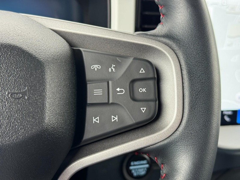 Ford Bronco Vehicle Full-screen Gallery Image 17