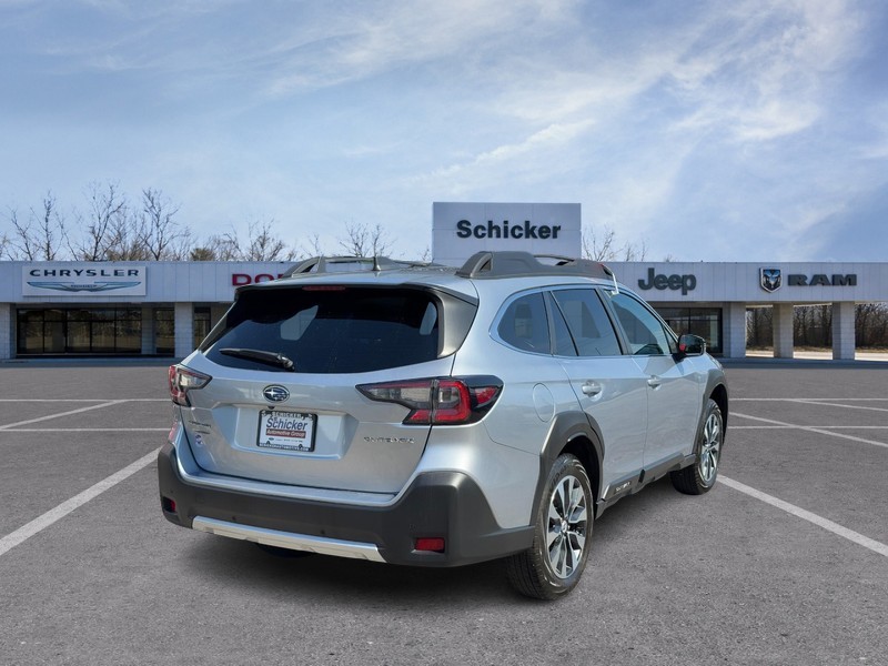 Subaru Outback Vehicle Full-screen Gallery Image 03