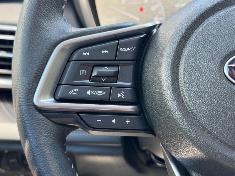 Subaru Outback Vehicle Full-screen Gallery Image 18
