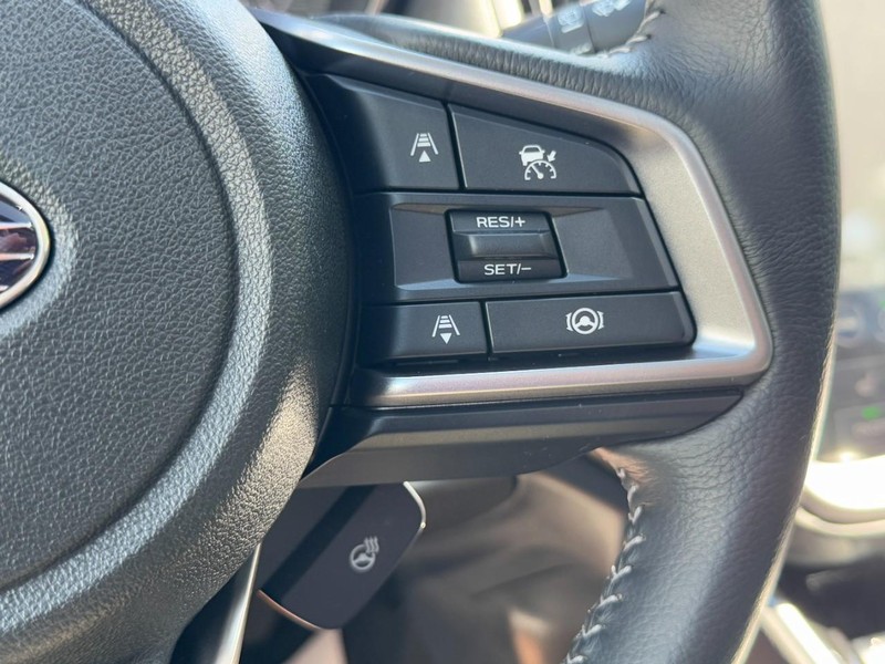 Subaru Outback Vehicle Full-screen Gallery Image 19