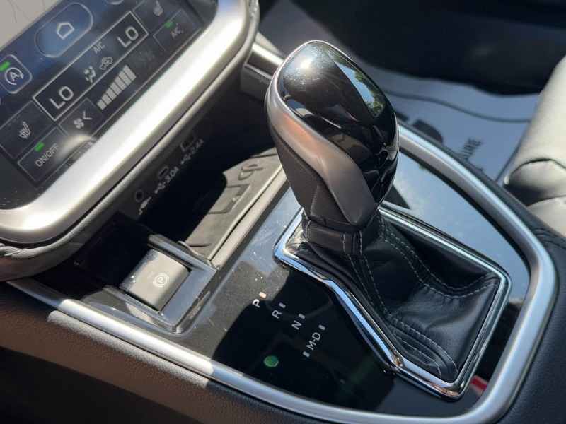 Subaru Outback Vehicle Full-screen Gallery Image 21