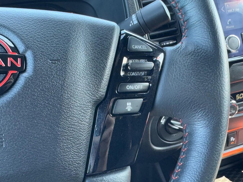 Nissan Frontier Vehicle Full-screen Gallery Image 17