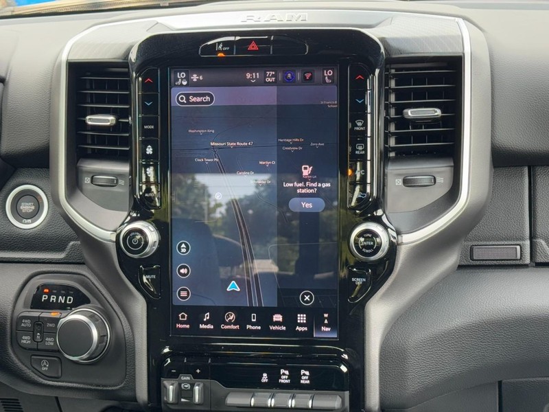 Ram 1500 Vehicle Full-screen Gallery Image 13