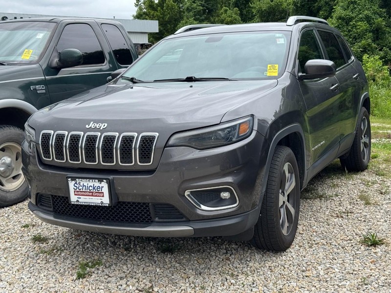 Jeep Cherokee Vehicle Full-screen Gallery Image 02