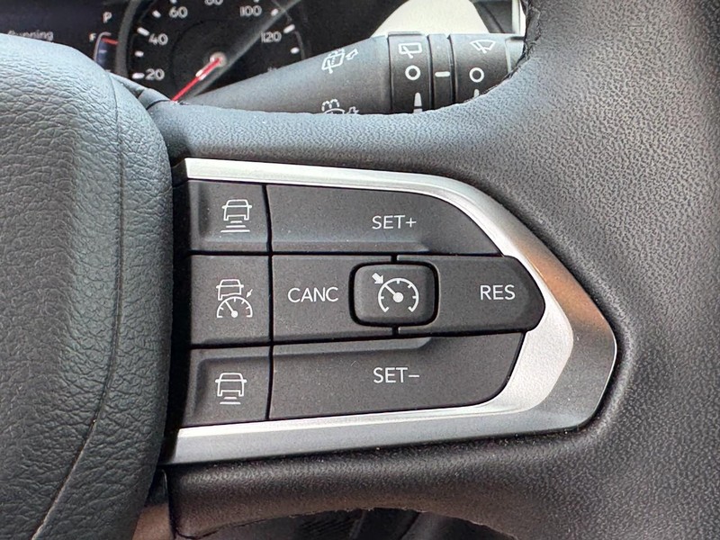 Jeep Compass Vehicle Full-screen Gallery Image 19