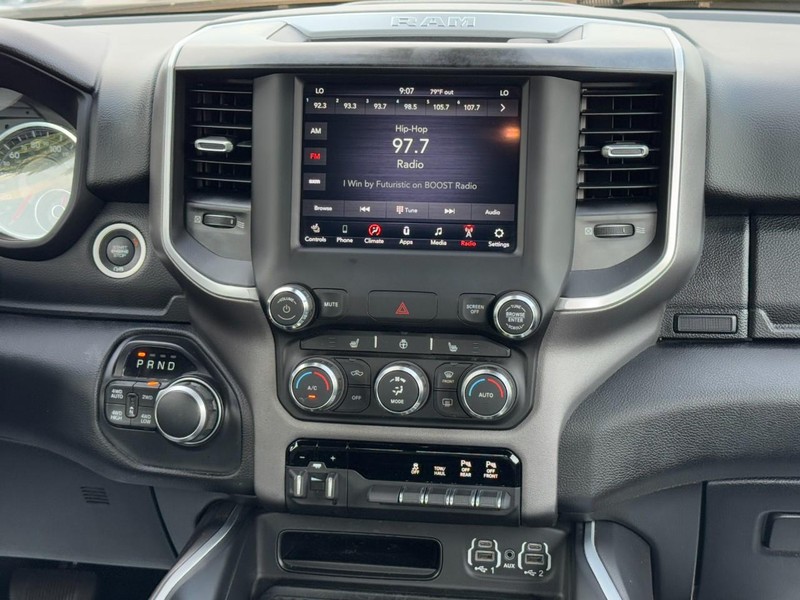 Ram 1500 Vehicle Full-screen Gallery Image 13