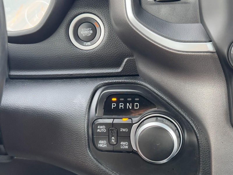 Ram 1500 Vehicle Full-screen Gallery Image 19