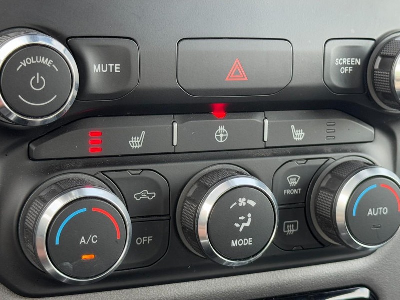 Ram 1500 Vehicle Full-screen Gallery Image 20