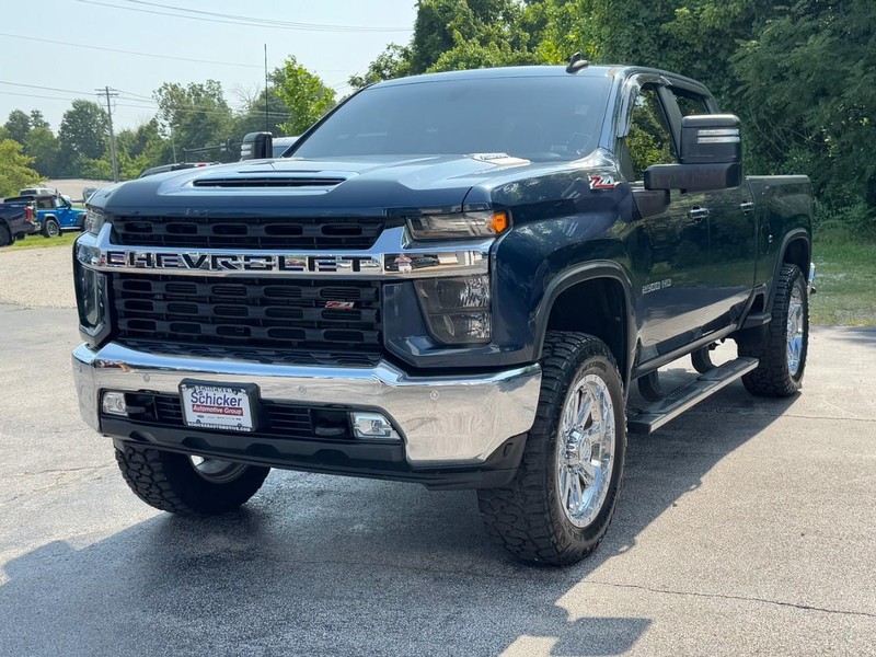 Chevrolet Silverado 2500HD Vehicle Full-screen Gallery Image 08