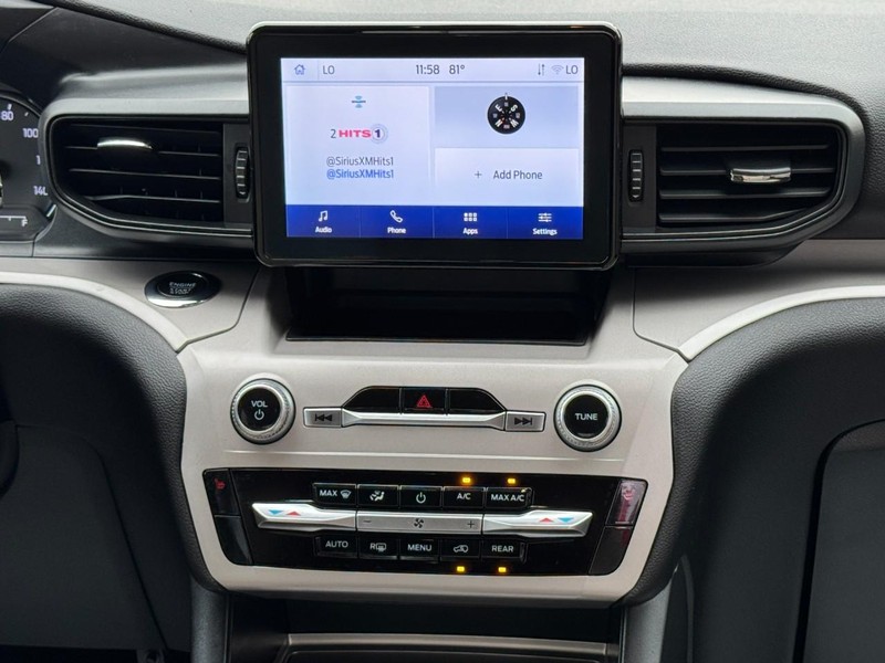 Ford Explorer Vehicle Full-screen Gallery Image 13